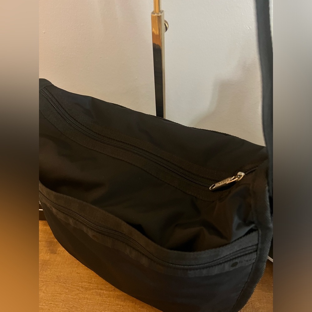 LeSportsac Crossbody Bag (with Key/Coin Purse) - Picture 5 of 15